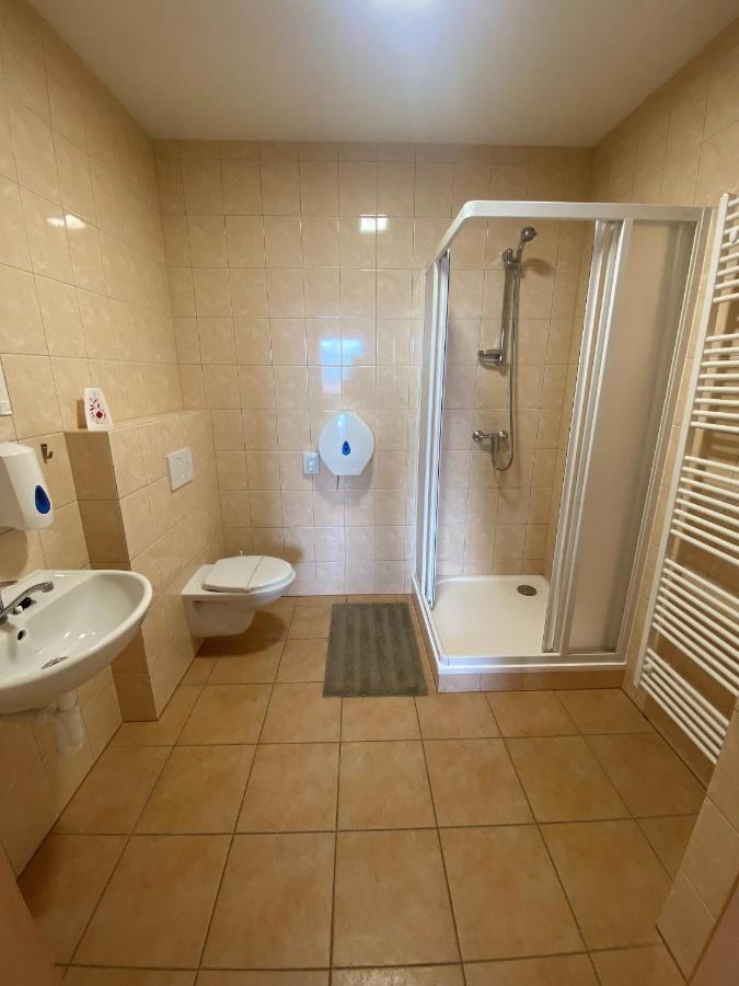 Hostel Hodonín Exteriör bild